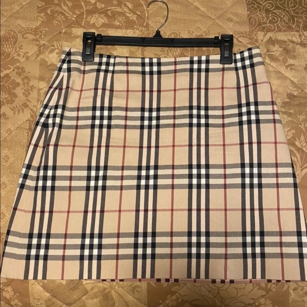 Authentic Burberry skirt size 8